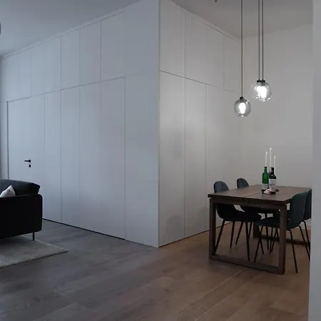 Maximilianstrasse *
