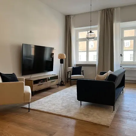 Maximilianstrasse شقة
