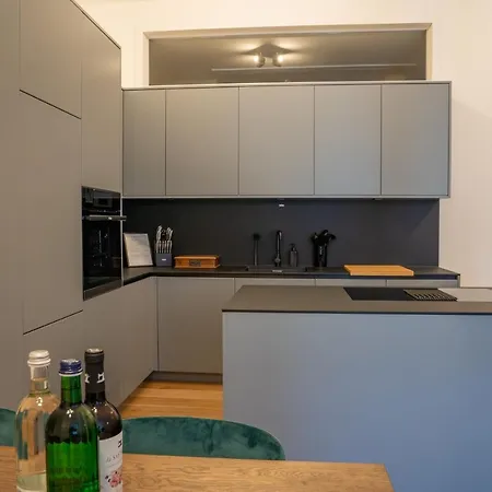 Апартаменты Maximilianstrasse *