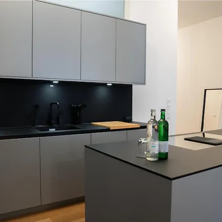 Maximilianstrasse * Augusta